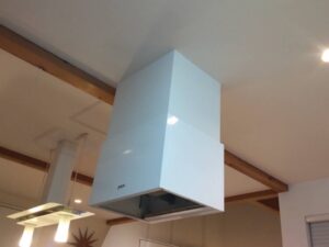茨城キッチン取付け隊　センターレンジフードの取替　施工前